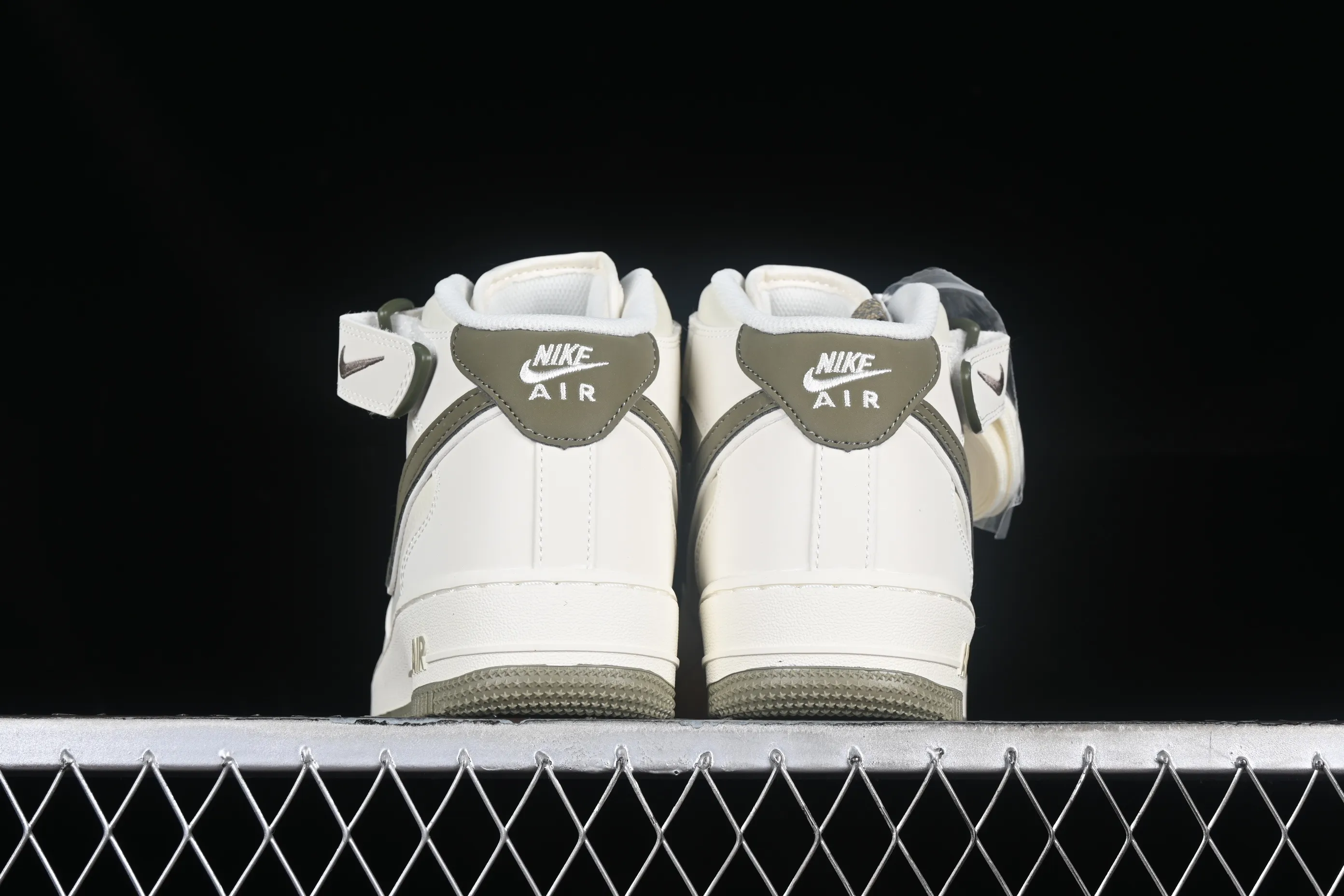 All categories Nk Air Force 1 Air Force series Nk Air Force 1 Mid Air Force mid-top Nk Air Force 1'07 Mid beige green hook Starry Air Force One mid-top casual sneakers SH0235-577